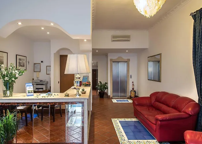 Caracciolo Hotel 3*
