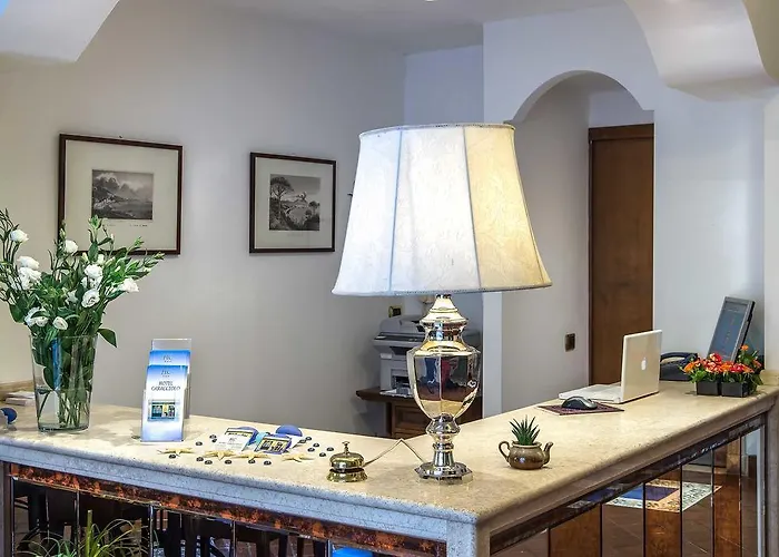 Hotel Caracciolo 3*