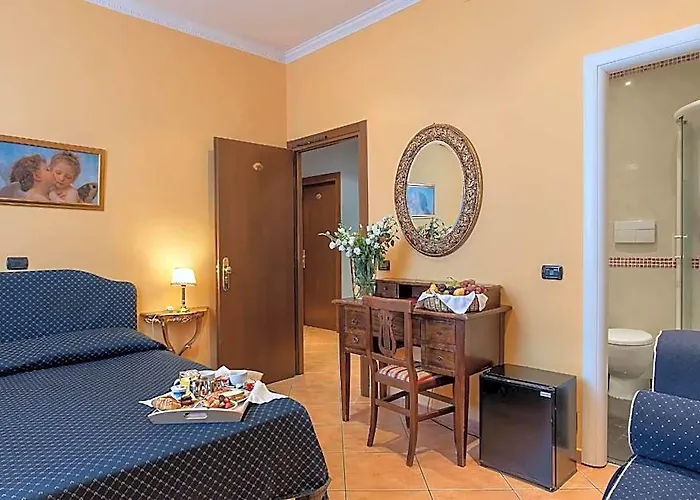 Hotel Caracciolo 3*