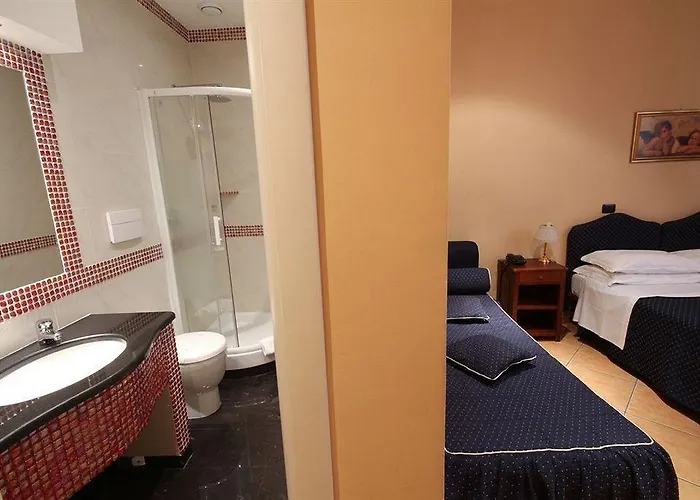 Hotel Caracciolo 3*