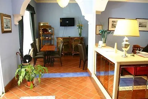 Отель Caracciolo 3*