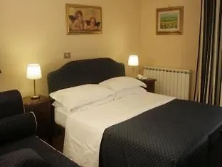 Отель Caracciolo 3*